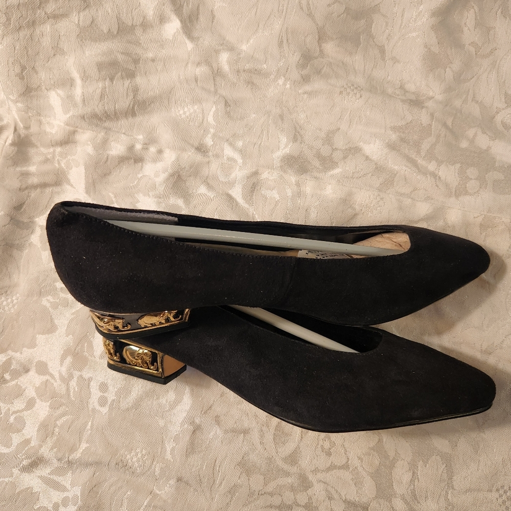 New Cervelle elephant heel pump, black suede